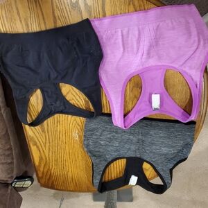 XERSION WOMEN SPORTS BRA XL BLACK PINK GRAY 3 BRAS IN THIS LOT